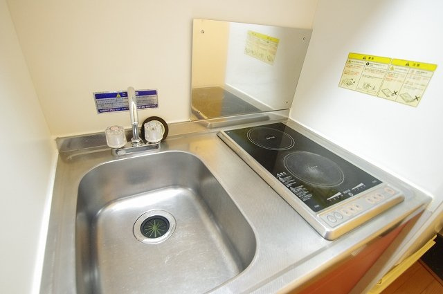 レオパレスメルツェⅣのキッチン