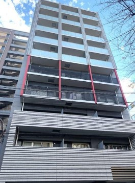 【外観】 | ROKUSUNS NERIMA | 鉄筋コンクリート造のがっちりとした建物。