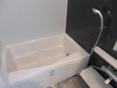 【浴室】 | ROKUSUNS NERIMA | 追い焚き機能、浴室乾燥機付きバス。