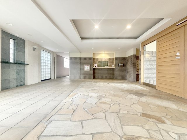 ナイスアーバン京成高砂フロンテージのロビー