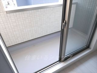 広島市安佐北区亀山４丁目のアパートのバルコニー