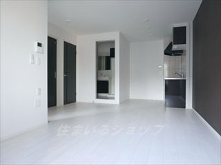 広島市安佐北区亀山４丁目のアパートの居間・リビング