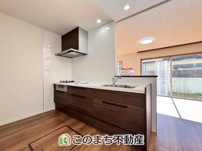 【キッチン】 | 宇都宮市上野町再生住宅 | 人気の対面式キッチン☆料理をしながらご家族とコミュニケーションが取れます♪