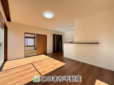 【居間・リビング】 | 宇都宮市上野町再生住宅 | ペアガラスは断熱性・気密性・防音・防犯にとても効果的です。