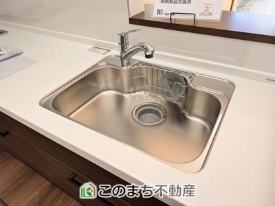 【キッチン】 | 宇都宮市上野町再生住宅 | シングルレバー水栓のキッチンシンクが便利です♪