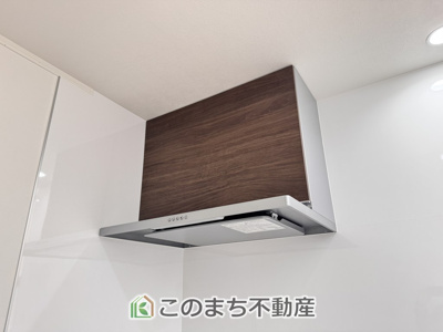 【キッチン】 | 宇都宮市上野町再生住宅 | お料理の匂いもスッキリ♪シンプルデザインで掃除も簡単‼