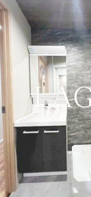 【洗面所】 | ReDEAL子安町 | 独立洗面台です。