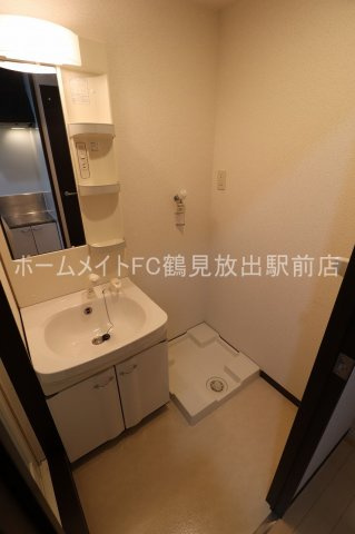 東大阪市稲田新町２丁目のハイツの洗面所