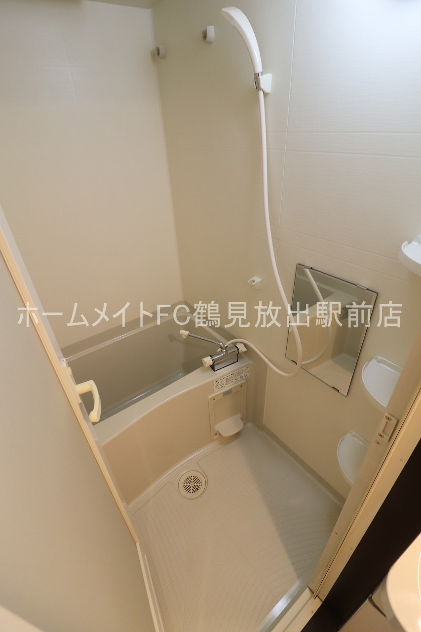 東大阪市稲田新町２丁目のハイツの浴室