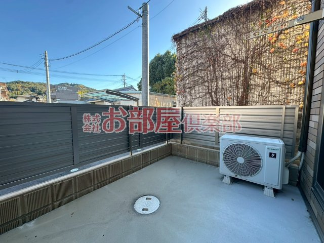 ロイヤルヴィラVのバルコニー|外からの目が気にならないバルコニーで洗濯物が干せます