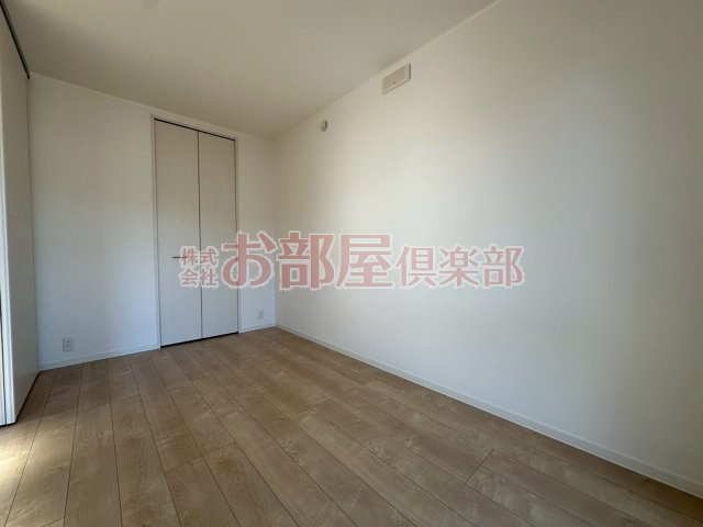 ロイヤルヴィラVの駐車場|駐車場があるので、車を買う予定の方も安心です