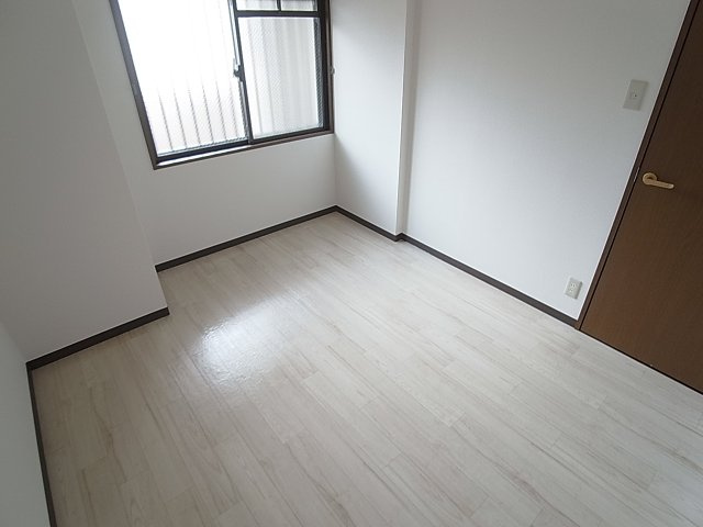 サンクラッソ神戸大開通station frontの内装|各部屋明るく綺麗な室内