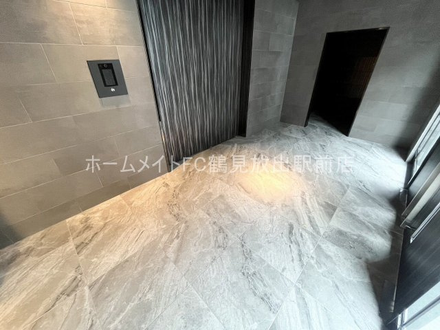 東大阪市高井田西６丁目の賃貸マンションのロビー