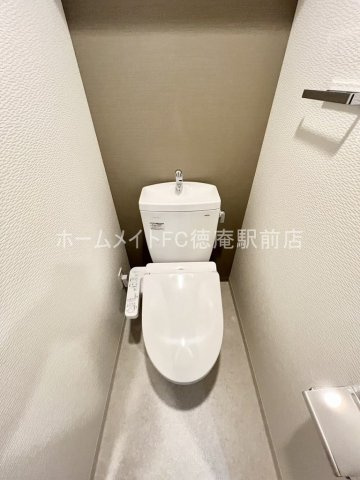 東大阪市高井田西６丁目の賃貸マンションのトイレ