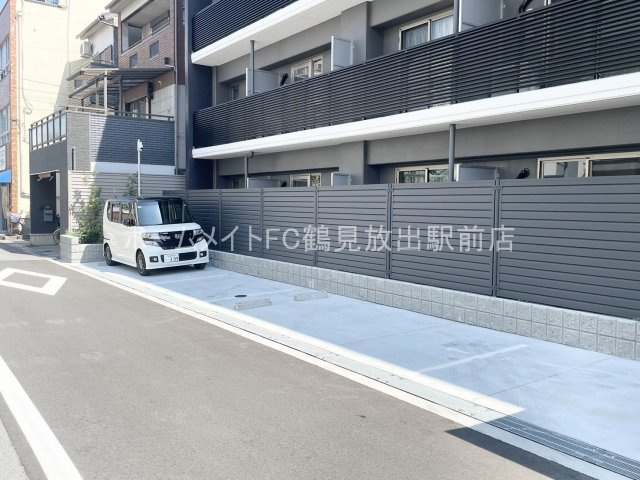 大阪市城東区中浜２丁目の賃貸マンションの駐車場
