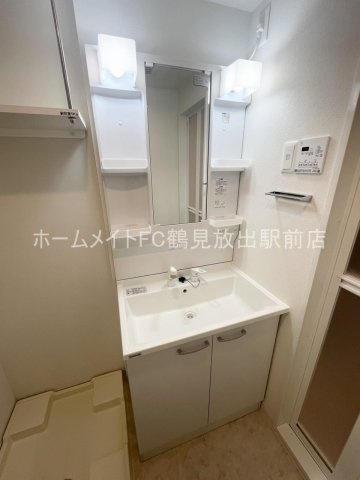 大阪市城東区中浜２丁目の賃貸マンションの独立洗面台