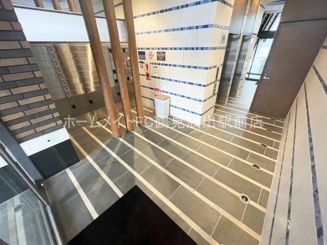 大阪市中央区玉造１丁目の賃貸マンションのエントランス