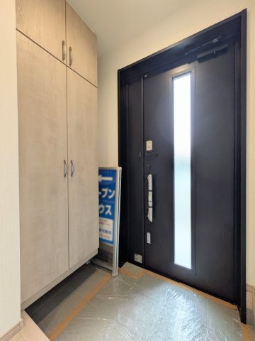 神戸市垂水区霞ケ丘６丁目新築戸建１号棟の玄関