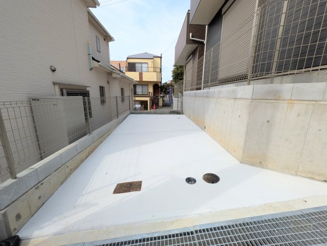 神戸市垂水区霞ケ丘６丁目新築戸建１号棟の駐車場