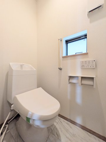 神戸市垂水区霞ケ丘６丁目新築戸建１号棟のトイレ