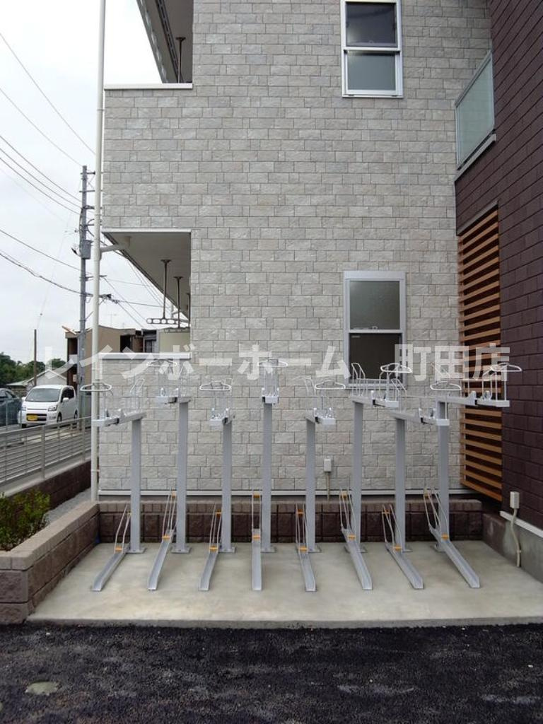 リブリ・コンソラトゥール※初期費用分割あと払いサービス利用可能物件の駐車場