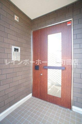 リブリ・コンソラトゥール※初期費用分割あと払いサービス利用可能物件のエントランス