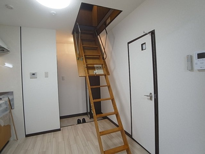 【その他】 | 品川第8マンション | ここから屋根裏収納スペースへ