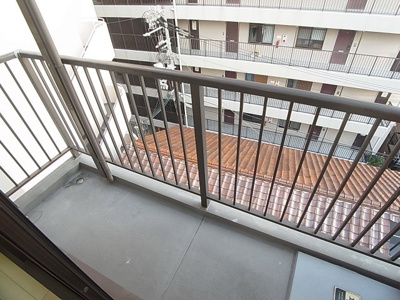 【バルコニー】 | 品川第8マンション | 日当たりの良いバルコニー