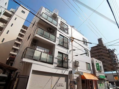 【外観】 | 品川第8マンション | リノベーション物件。エントランスには防犯カメラ完備