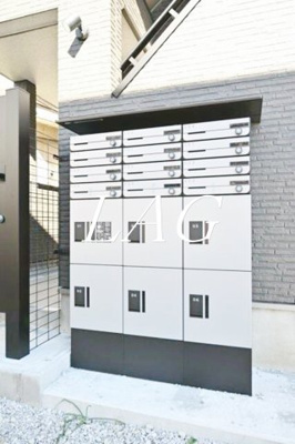 【その他共用部分】 | マーレ上北沢 | 集合ポストです。