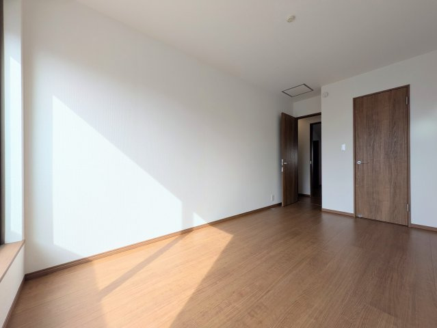 神戸市垂水区霞ケ丘６丁目新築戸建２号棟の洋室