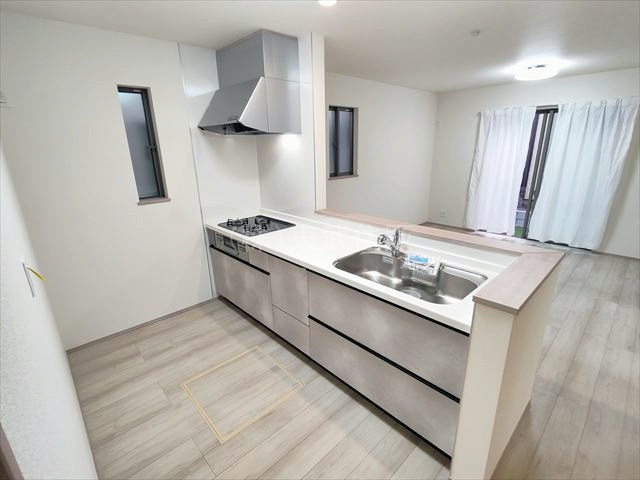 【キッチン】 | 川越市砂久保　全１棟 | 会話が弾む対面キッチンです