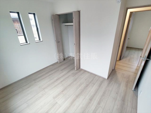 【子供部屋】 | 川越市砂久保　全１棟 | 2階南西側5.18帖洋室　子供部屋にいかがでしょうか