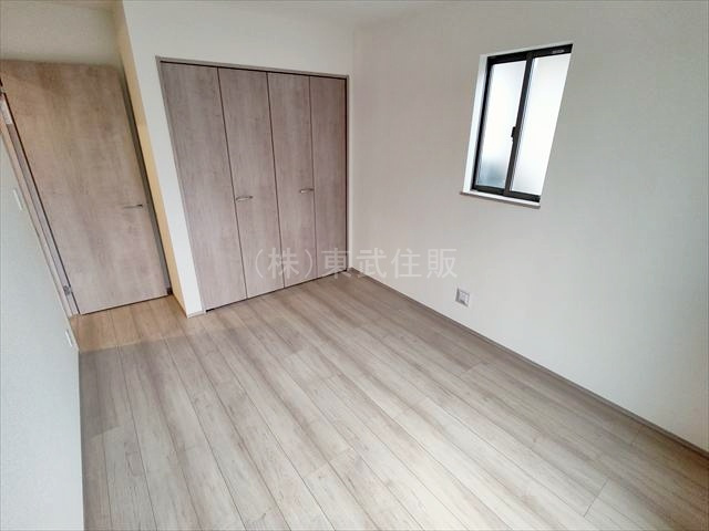 【寝室】 | 川越市砂久保　全１棟 | 2階南側6.0帖洋室　主寝室としてお使い頂けます