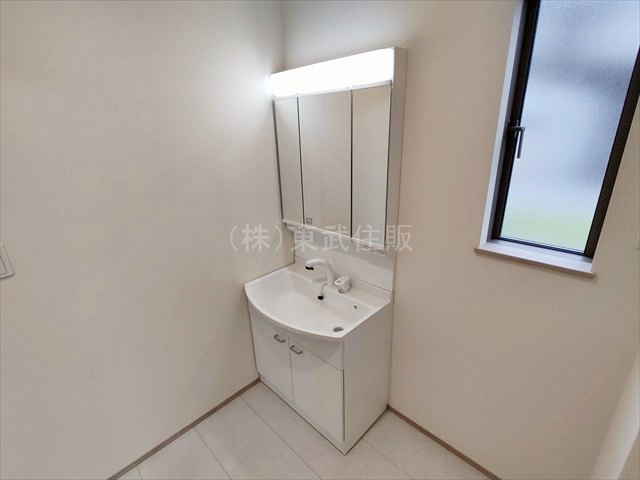 【独立洗面台】 | 川越市砂久保　全１棟 | 忙しい朝に便利なシャワー付き洗面台