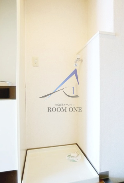 スカイコート駒場東大前の設備|洗濯機置き場です。