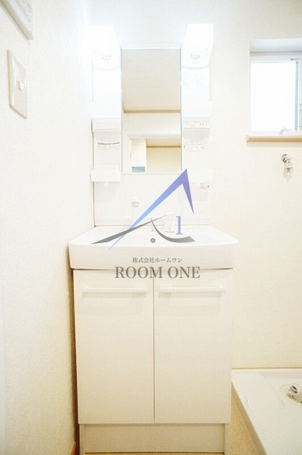 アルページュの洗面所|独立洗面台です。