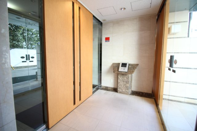 ファミールグラン神宮前のセキュリティ