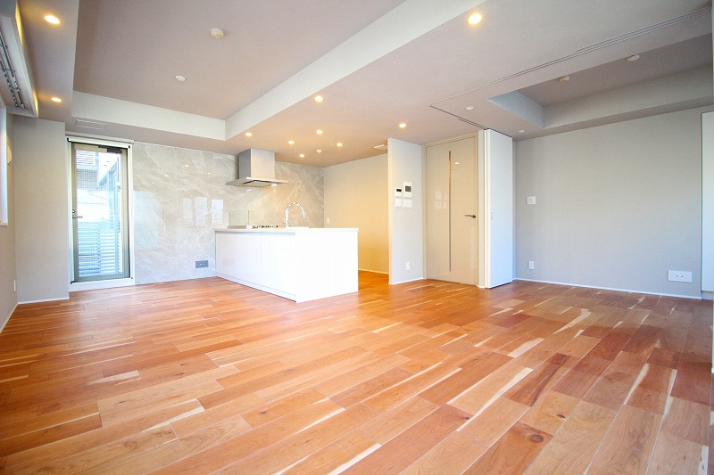 ファミールグラン神宮前の居間・リビング