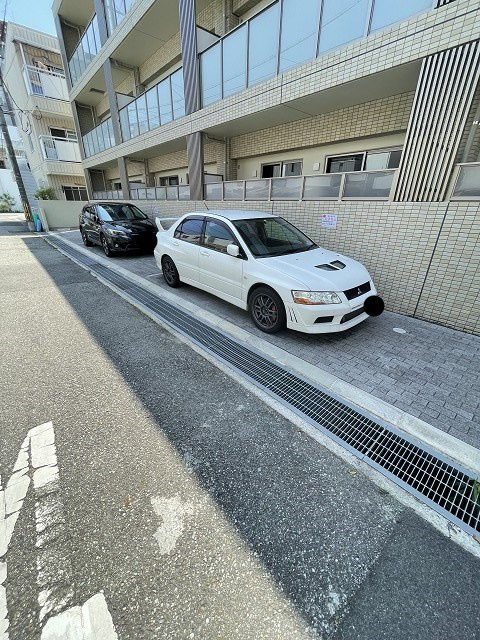 パラディオンⅢの駐車場