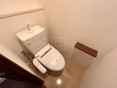 【トイレ】 | コンソラーレ瓦屋町 | コンソラーレ瓦屋町　温水洗浄便座