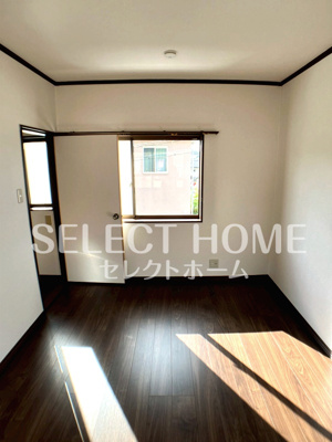 【寝室】 | 柱５丁目戸建て | 開放的な寝室です