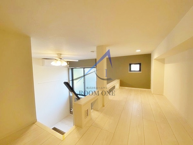 ＰｅｔｉｔＭａｉｓｏｎＡｒｂｒｅの居間・リビング|洋室のお部屋です。