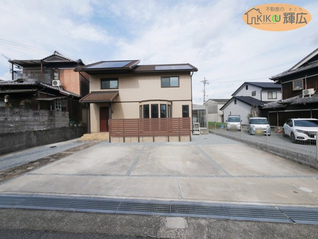 【外観】 | 加古川市志方町横大路　中古戸建 | 長期優良住宅取得しており太陽光ソーラー付きオール電化住宅です。