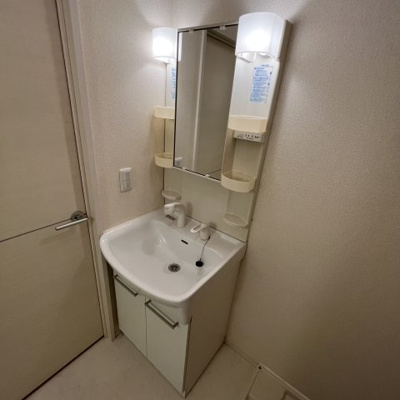 【洗面所】 | グランモア塩津