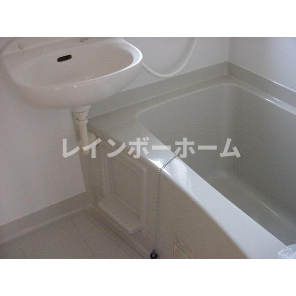 仲介手数料（賃料の1.10ヵ月）の50％OFF対象物件！の浴室