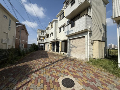 【外観】 | 和泉市一条院町テラスハウス | 前面通路部分を含む外観です。東側より撮影しました。