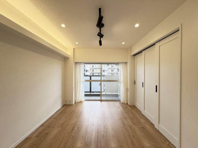 ガーデンプラザ柴又壱番館の居間・リビング