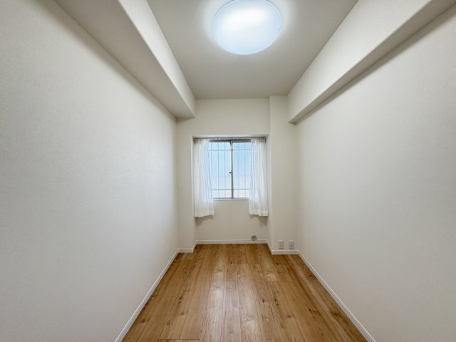 ガーデンプラザ柴又壱番館の洋室