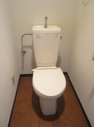 中野区弥生町３丁目の賃貸マンションのトイレ